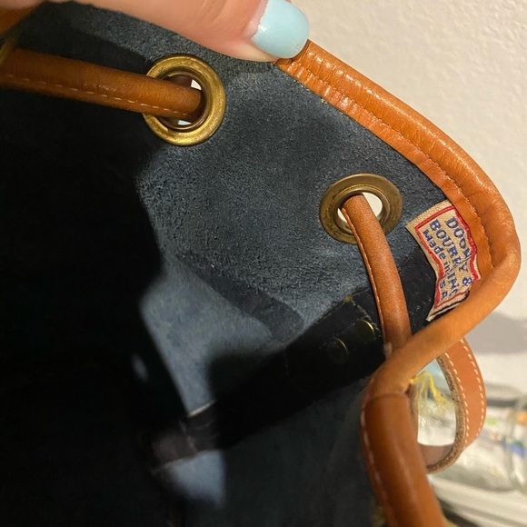 VINTAGE Dooney and Bourke Drawstring Bucket Bag ❀ - Picture 5 of 5